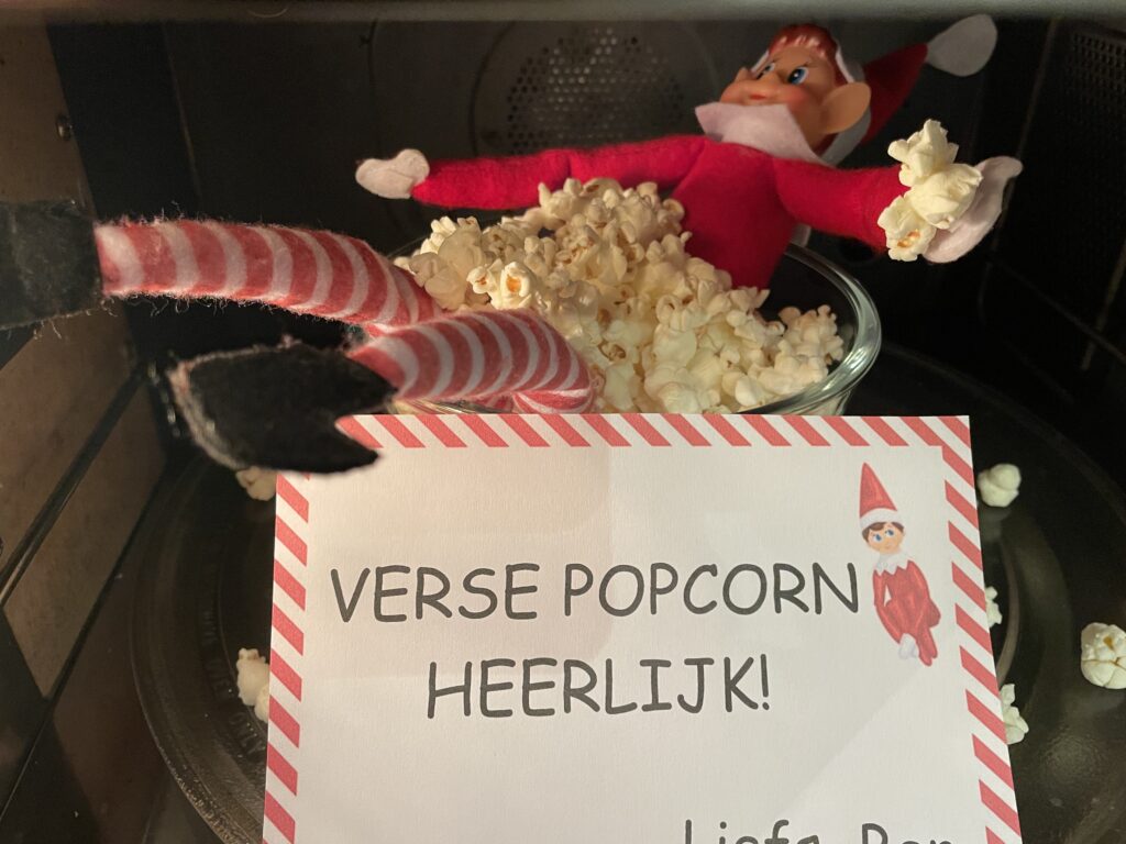 elf on the shelf - verse popcorn